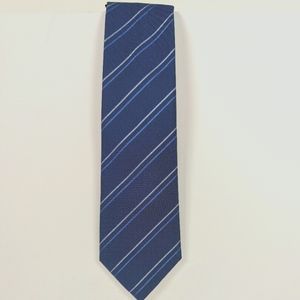 Banana Republic Tie in Blue & White Stripes.